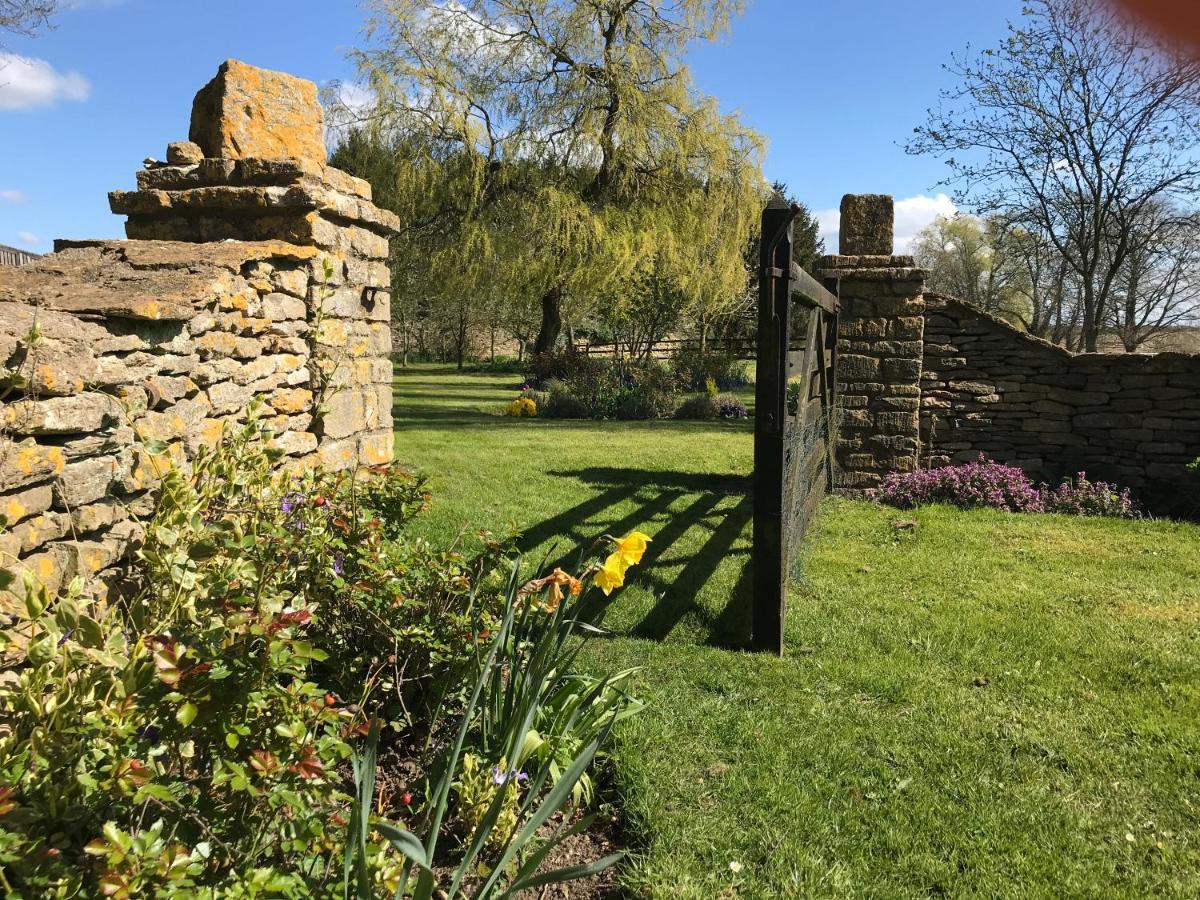 奇彭纳姆The Manor Farm Alderton别墅 外观 照片