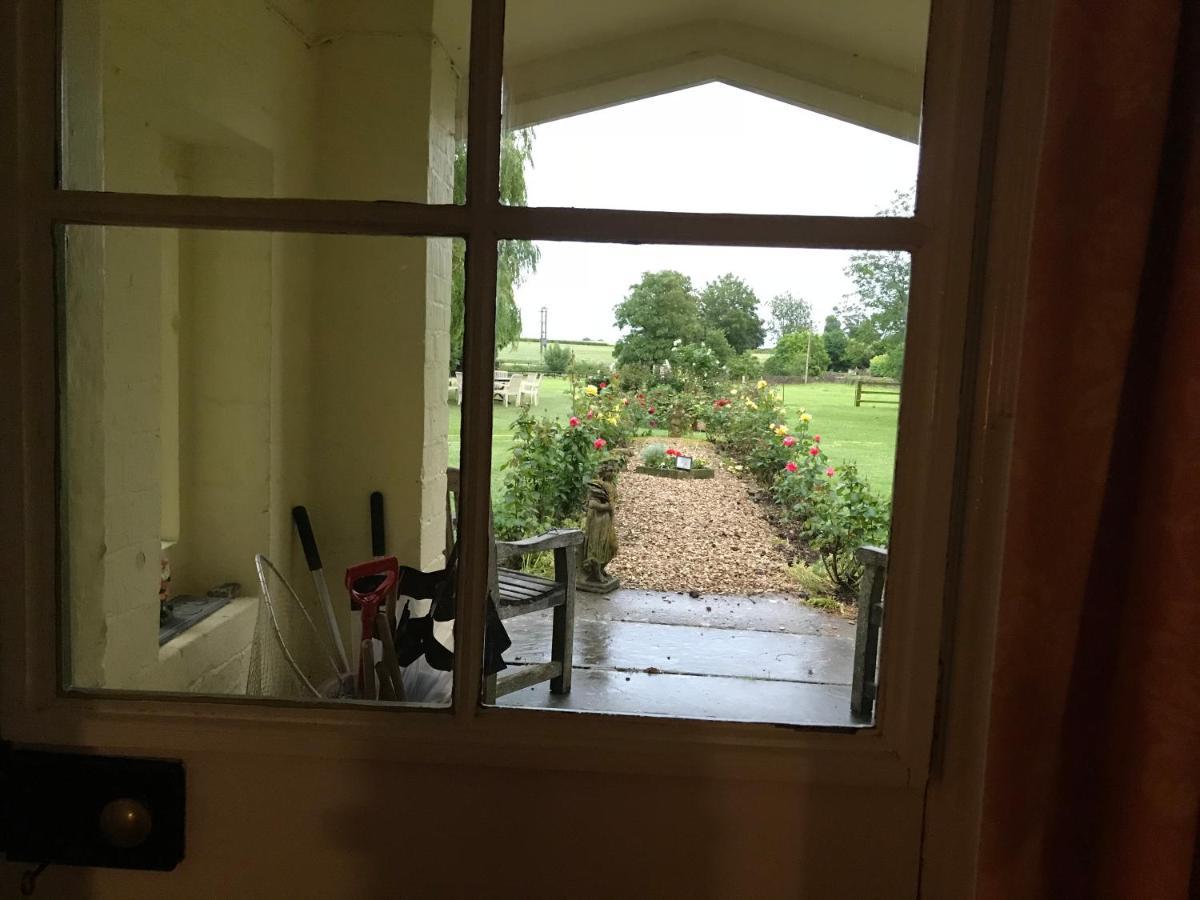 奇彭纳姆The Manor Farm Alderton别墅 外观 照片