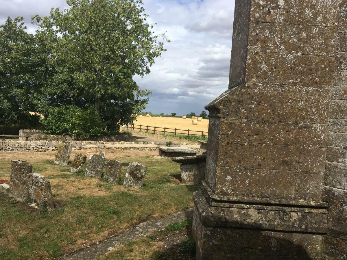 奇彭纳姆The Manor Farm Alderton别墅 外观 照片